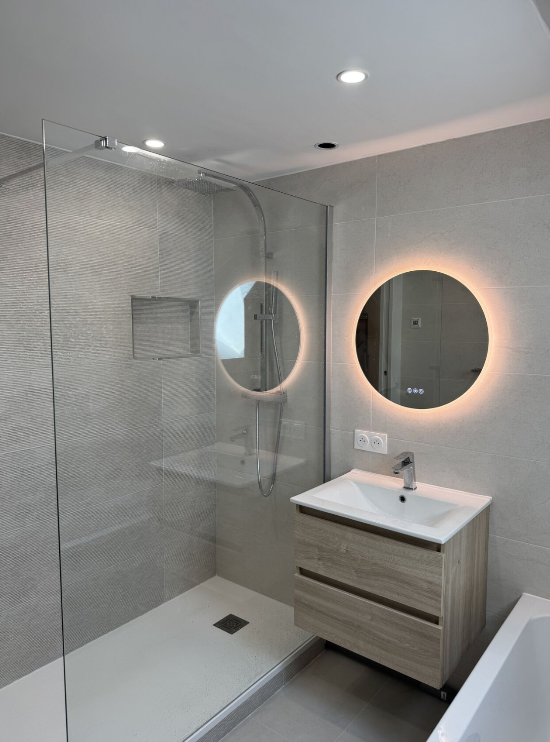 Rénovation salle de bain contemporaine - vue 3